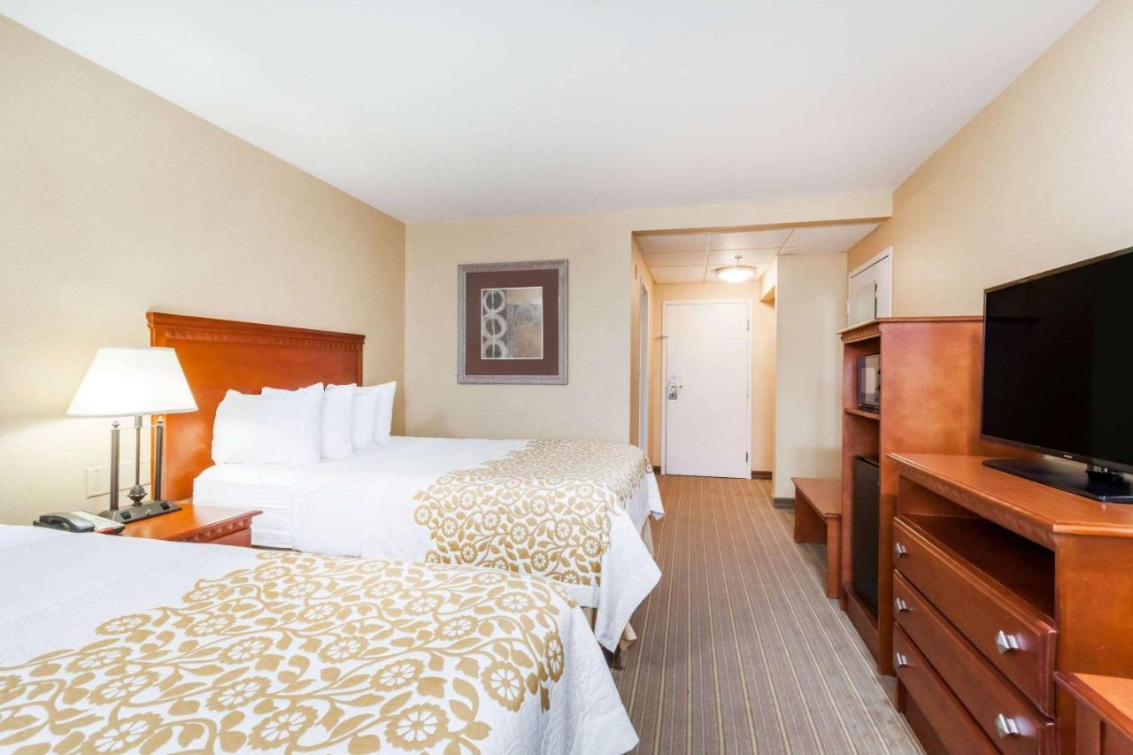 Days Inn By Wyndham Windsor Locks / Bradley Intl Airport Zewnętrze zdjęcie