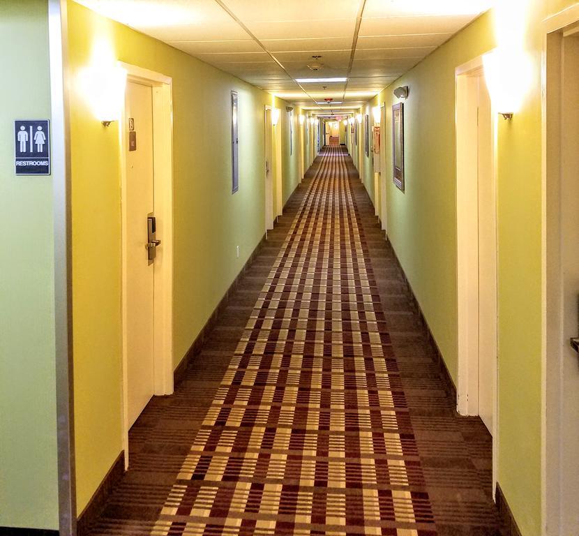 Days Inn By Wyndham Windsor Locks / Bradley Intl Airport Zewnętrze zdjęcie