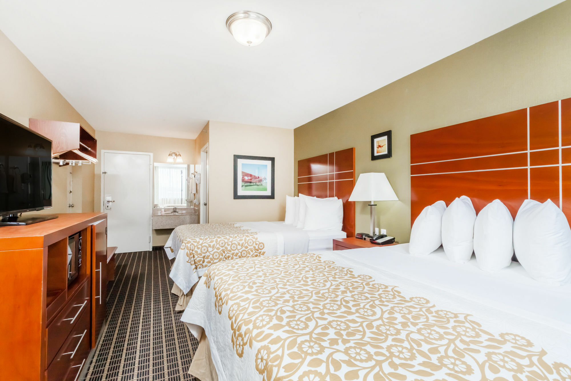 Days Inn By Wyndham Windsor Locks / Bradley Intl Airport Zewnętrze zdjęcie